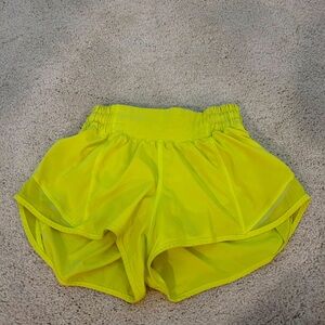 LULULEMON, size 2, 2.5 in , color-Electric lemon, low rise